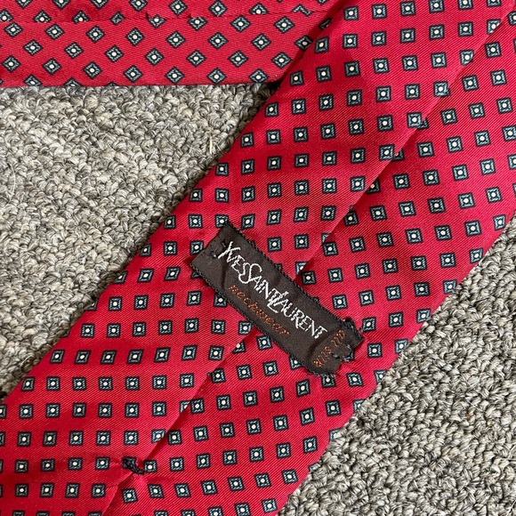 Vintage Red Silk Yves Saint Laurent Tie - Picture 4 of 5